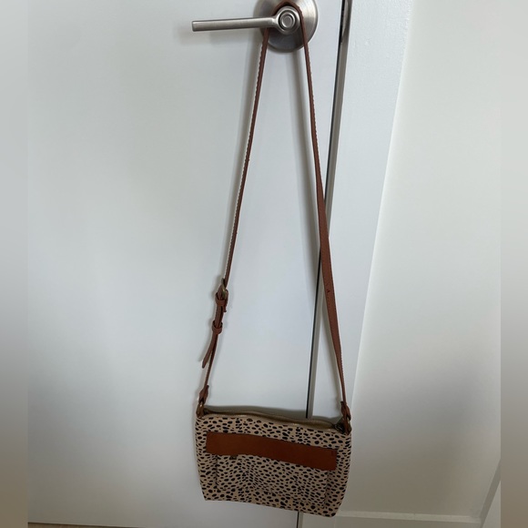 Leopard Print Universal Thread Purse - Picture 2 of 5